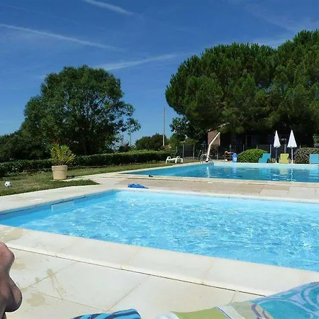 Les Des Mousquetaires Chalet *